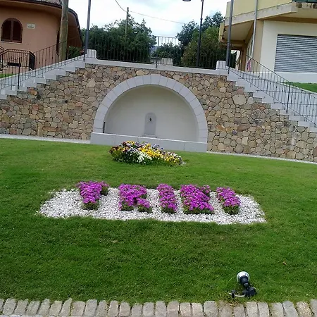 S'accodoro * Triei